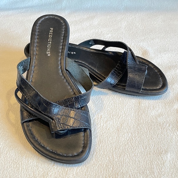 LAST CHANCE, BUY NOW! GUC Predictions Sandals in Black Size 5 - Picture 1 of 8